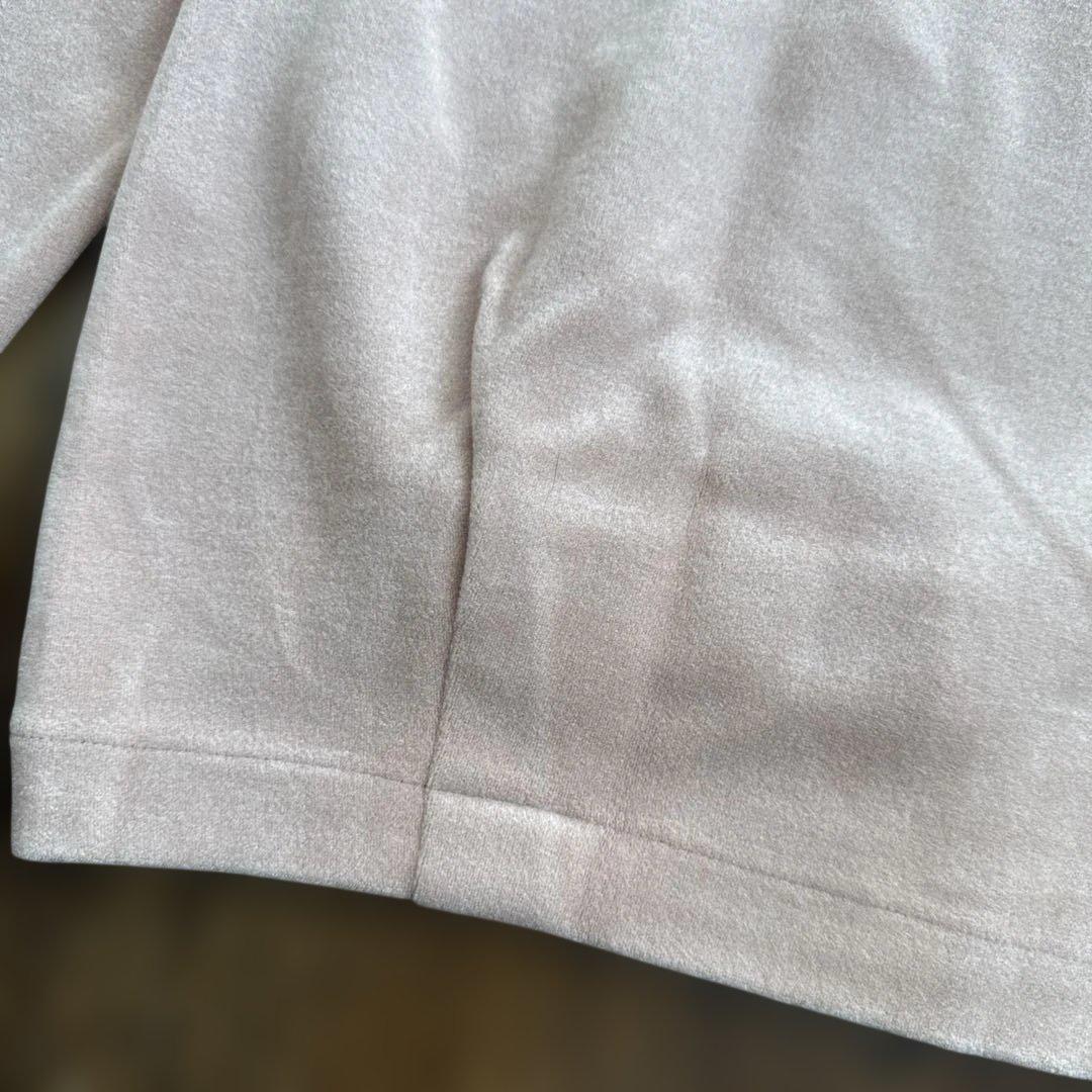 ピッコーネ　ピンク タートルネック 猫のブローチ付き　40 新品、未使用