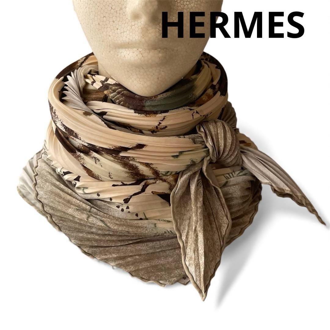 エルメス　プリーツ　カレ　動物　スカーフ