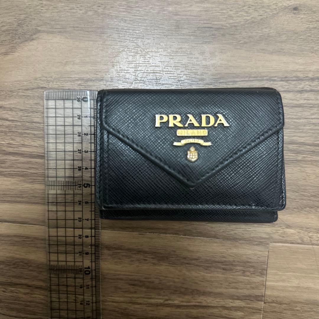 PRADA ブラック 三つ折り財布☆早い者勝ち！値下げ