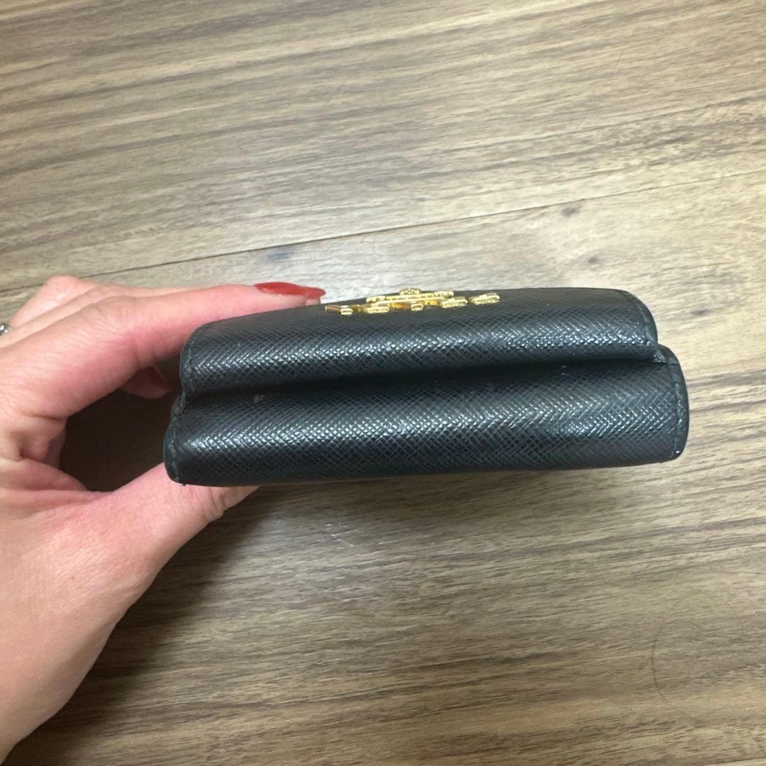 PRADA ブラック 三つ折り財布☆早い者勝ち！値下げ