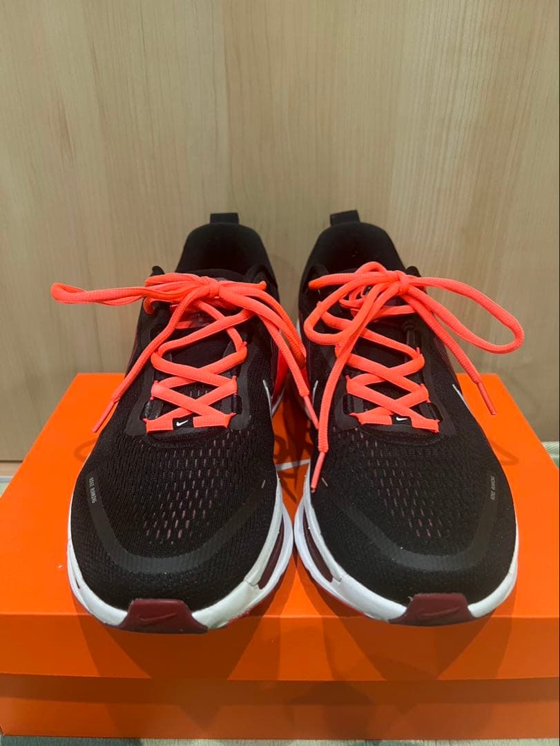 本日タイムセール！ NIKE ボメロ18 ランニングシューズ 27.5cm