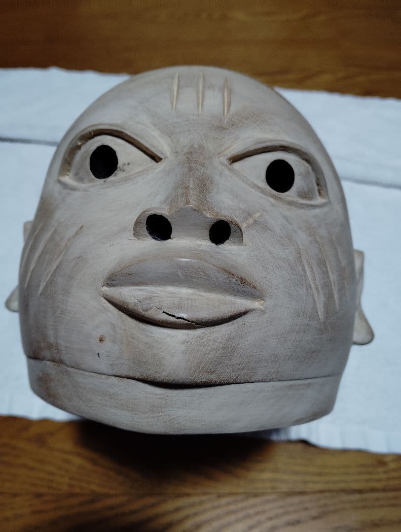ベナン出身彫刻師　手作りの木製御面　アフリカ彫刻　現代アーティスト　美品　芸術品