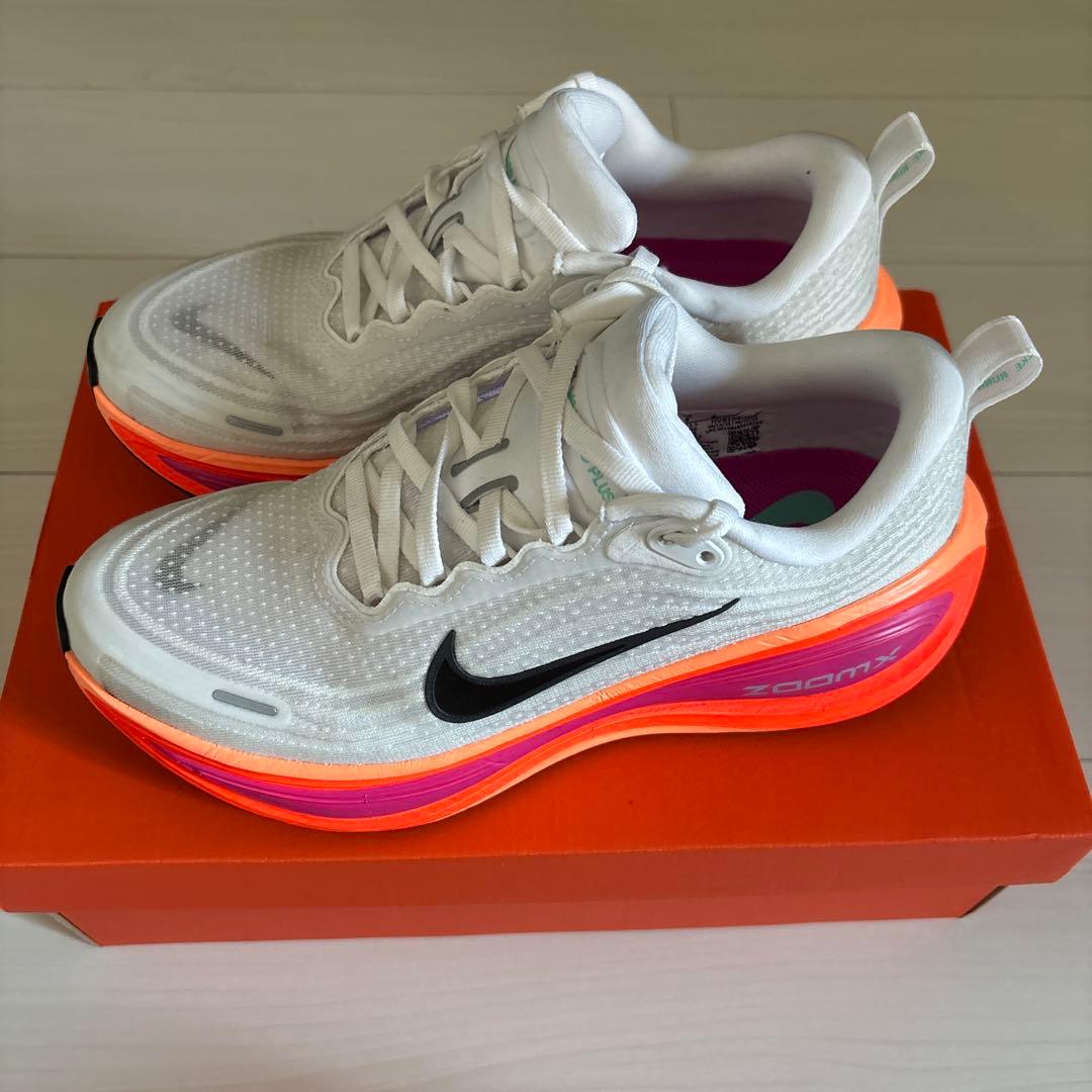 ナイキ ボメロ プラス　25