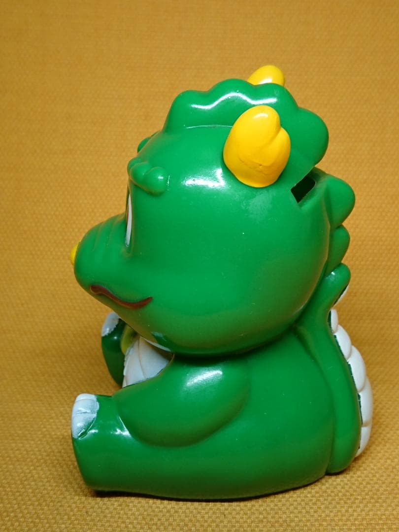 龍　貯金箱　ソフビ　オブジェ　置物　インテリア　工芸品　美術品　A1105