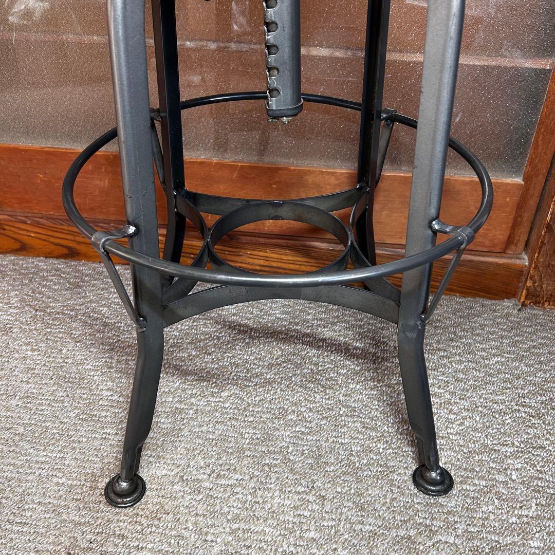 カウンターチェア　ドラフティングチェア　インダストリアル　武骨でお洒落な佇まい！