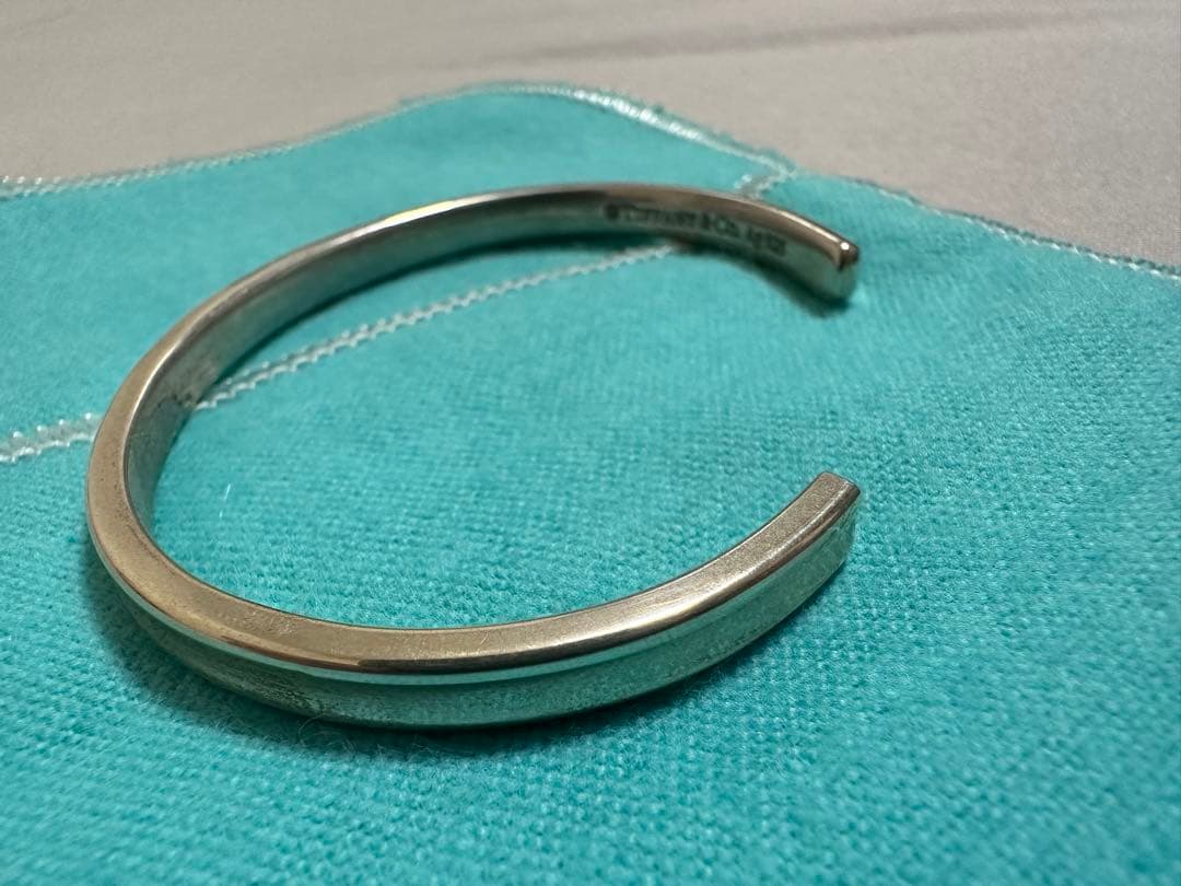 Tiffany & Co. シルバーバングル(ナロー)