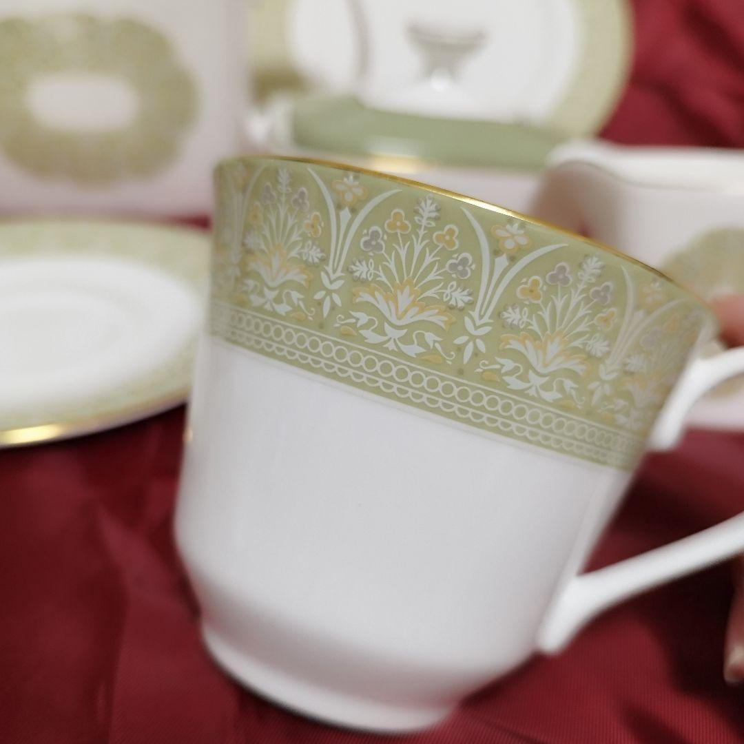 ロイヤルドルトン　食器セット