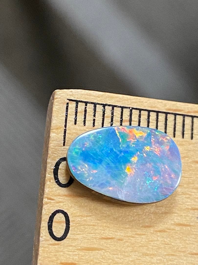 オパール　ダブレット