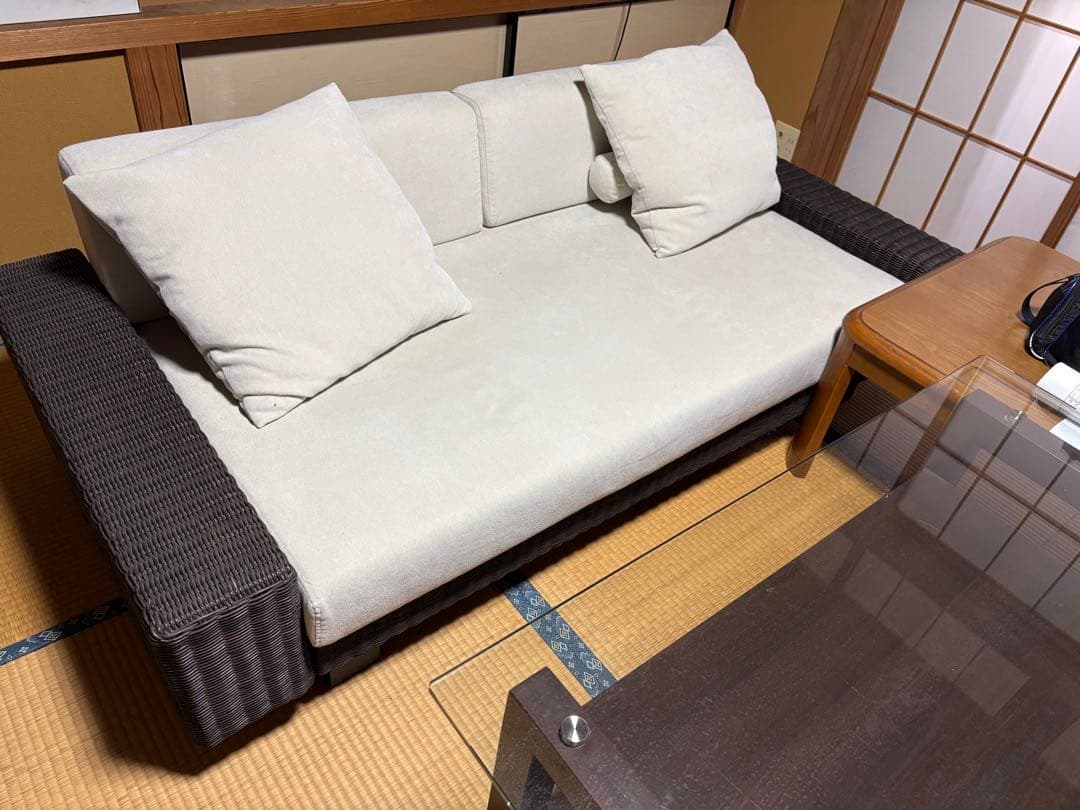 aflat 2人掛けソファ モダンデザイン