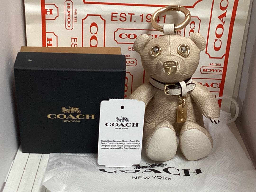 保存袋付き未使用美品コーチCOACH クマ型キーホルダー ベージュ本物
