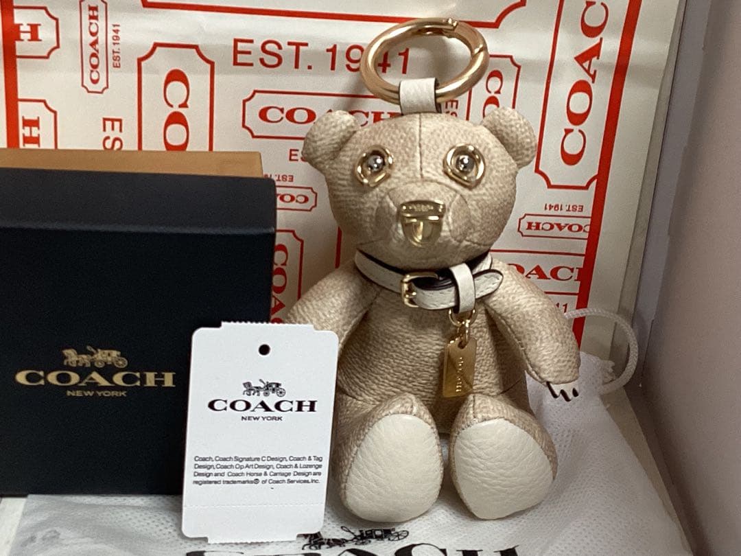 保存袋付き未使用美品コーチCOACH クマ型キーホルダー ベージュ本物