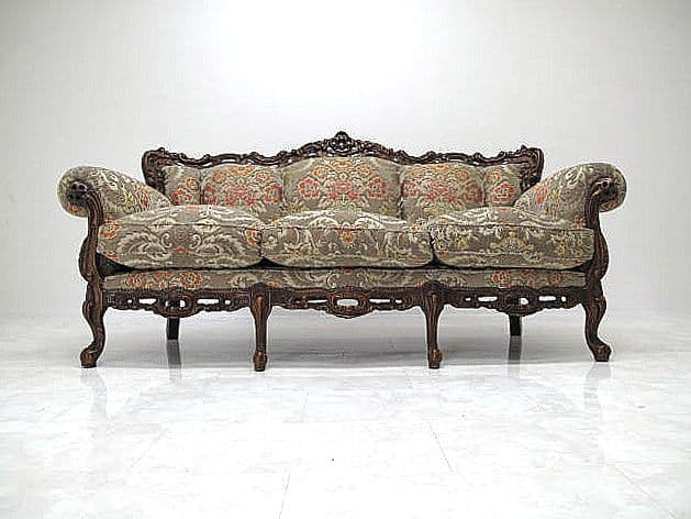 美品　イタリア製 ロココ様式 金華山 3人掛けソファ 　彫刻 猫脚 鋲打ち