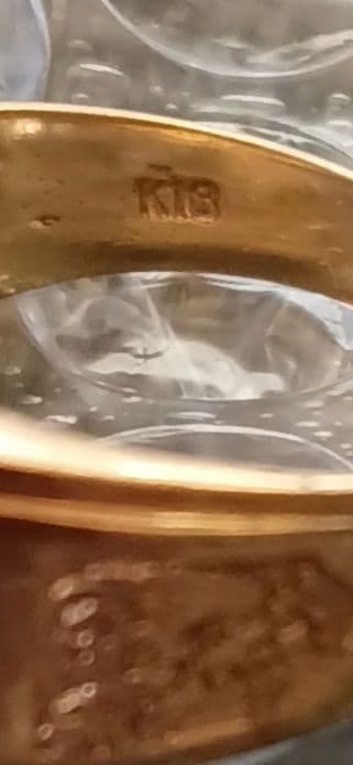 ゴールド 18Kスクエア型 レリーフリング