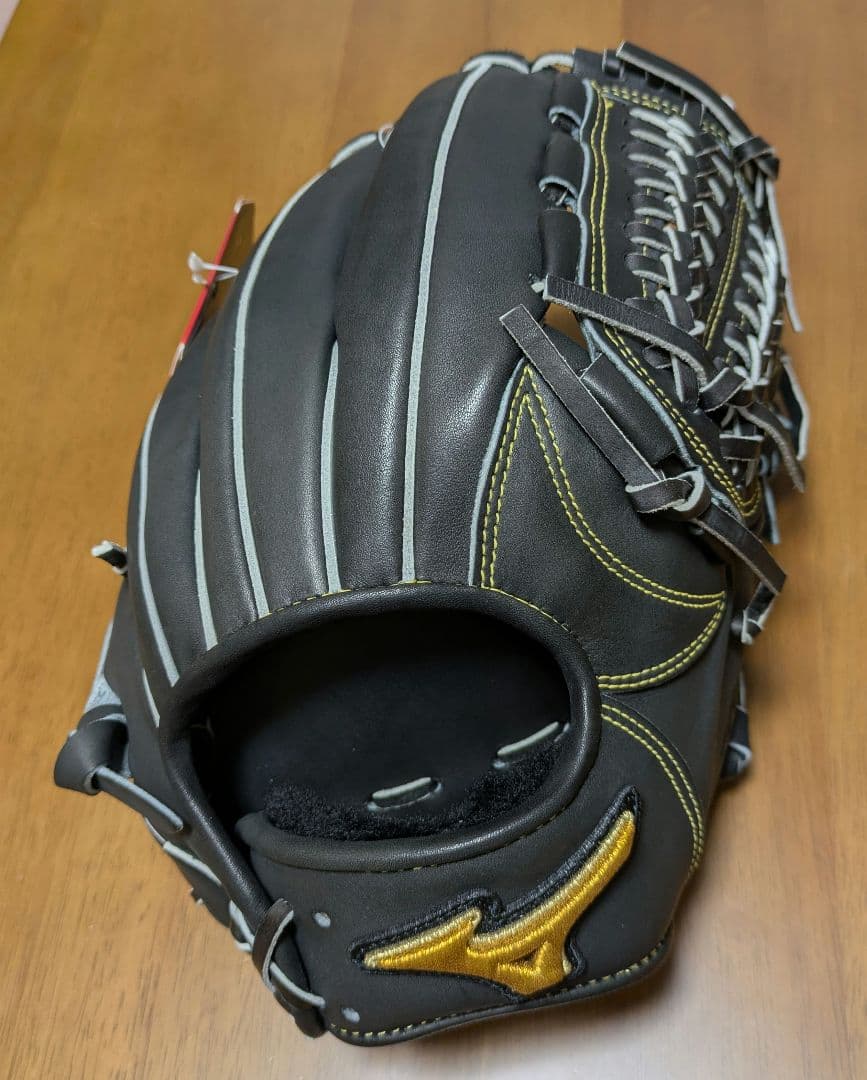 ミズノプロ　硬式　内野手用　ブラック　サイズ8　BBS限定　1AJGH14013