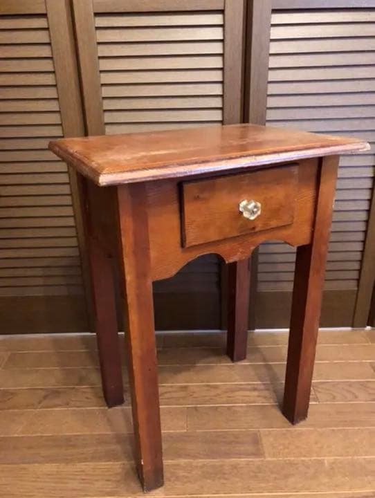 アンティーク　サイドテーブル