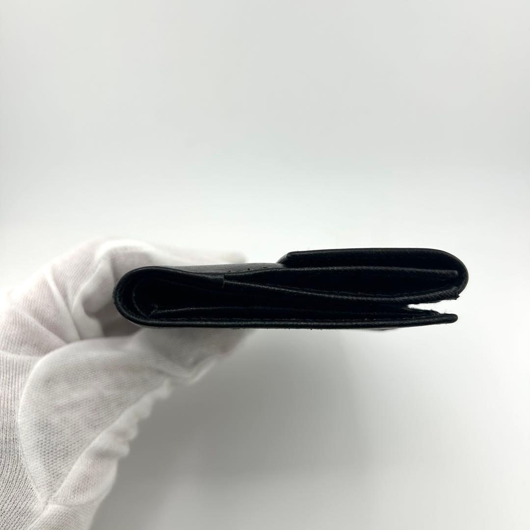 ✨極上美品✨　プラダ　二つ折り　三角プレート　サフィアーノ　Wホック　ブラック