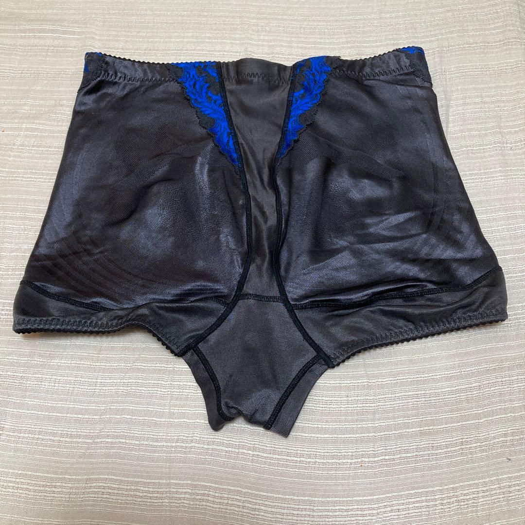 いと マルコ　【カービシャス】ショートガードル　 Q82 2着セット