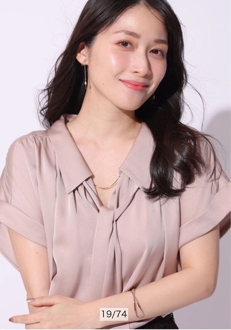 最終値下げ❣️新品、タグ付き❣️アプワイザーリッシェ　フロントチェーンブラウス