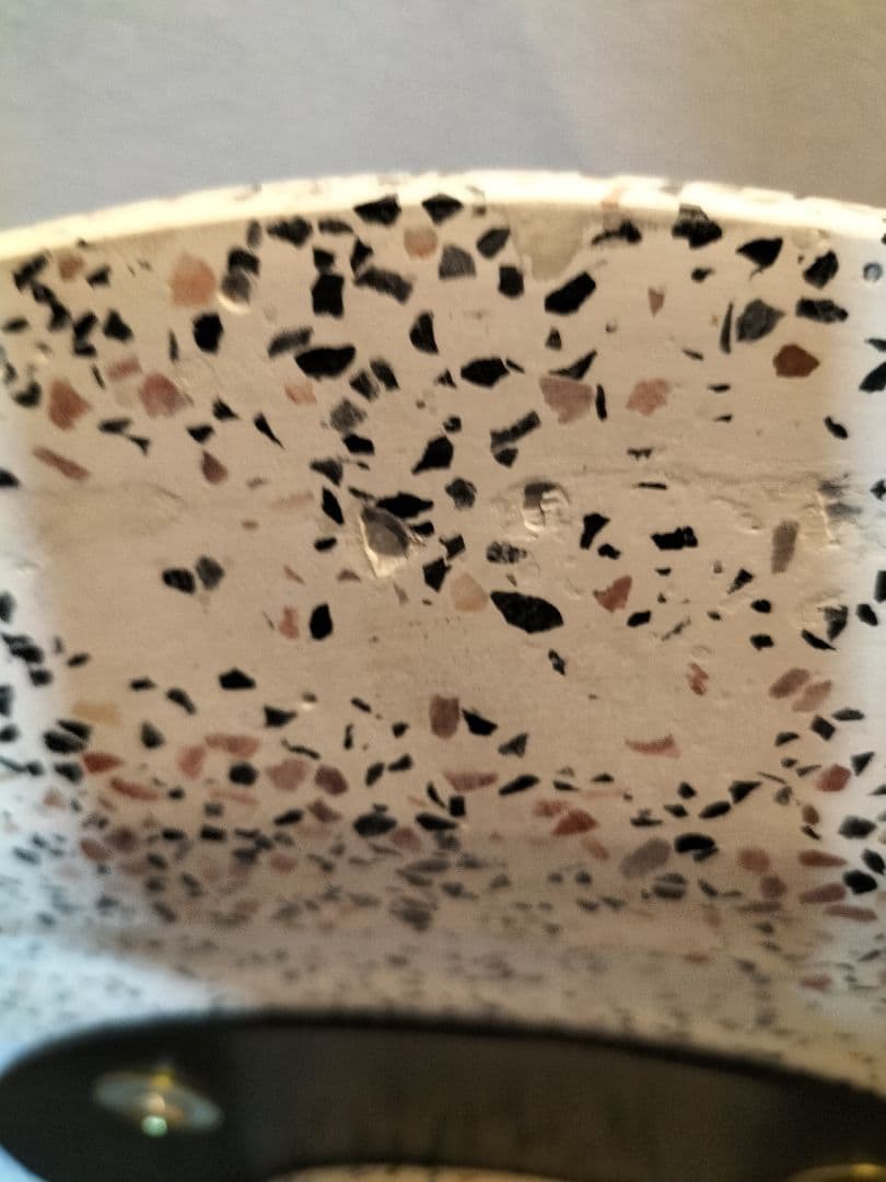 【直接引取】moda en casa FUNGI 45 end table展示品