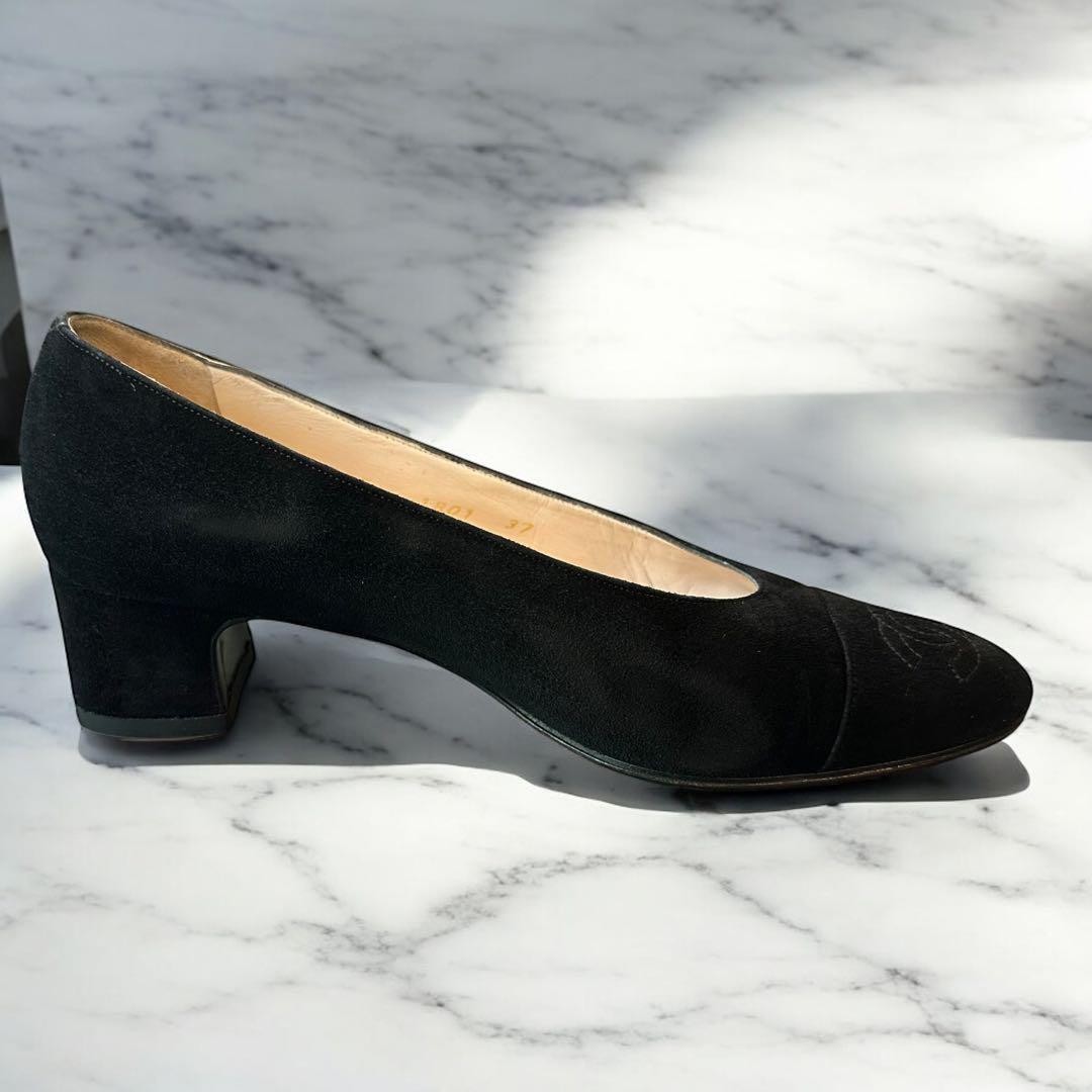 CHANELココマーク　スエード　パンプス　黒　24cm