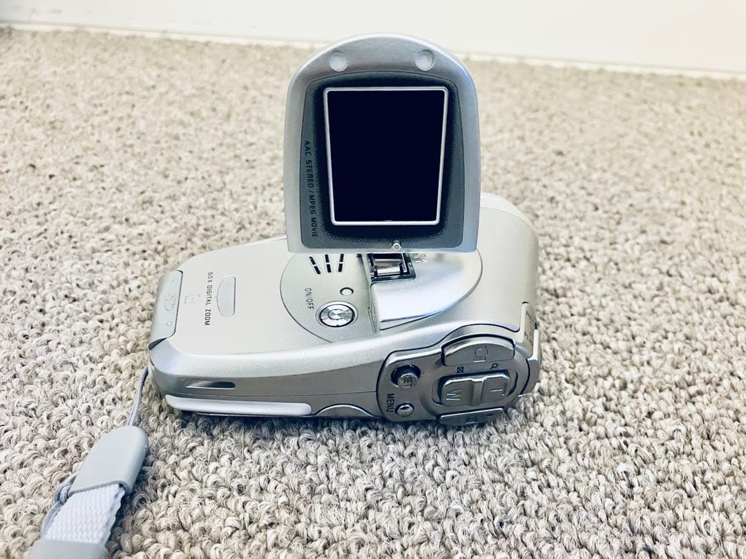 SANYOサンヨー デジタルムービーカメラXacti DMX-C1(S)