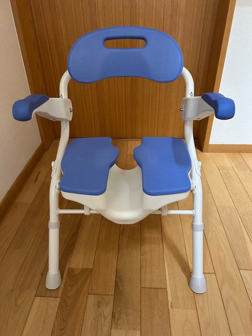 【新品】プロ推奨シャワー椅子　アロン化成 安寿 コンパクト　洗いやすいU字溝