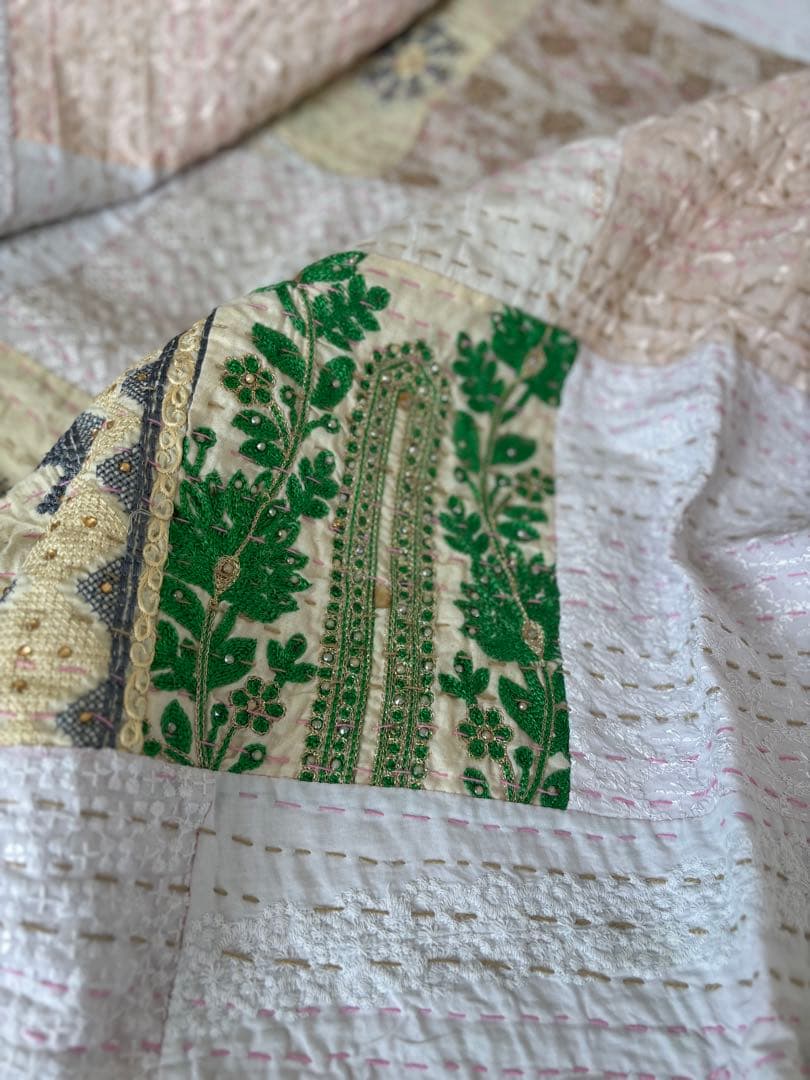 ラリーキルト　インド刺繍　カンタキルト　ヴィンテージ　パッチワーク　マルチカバー