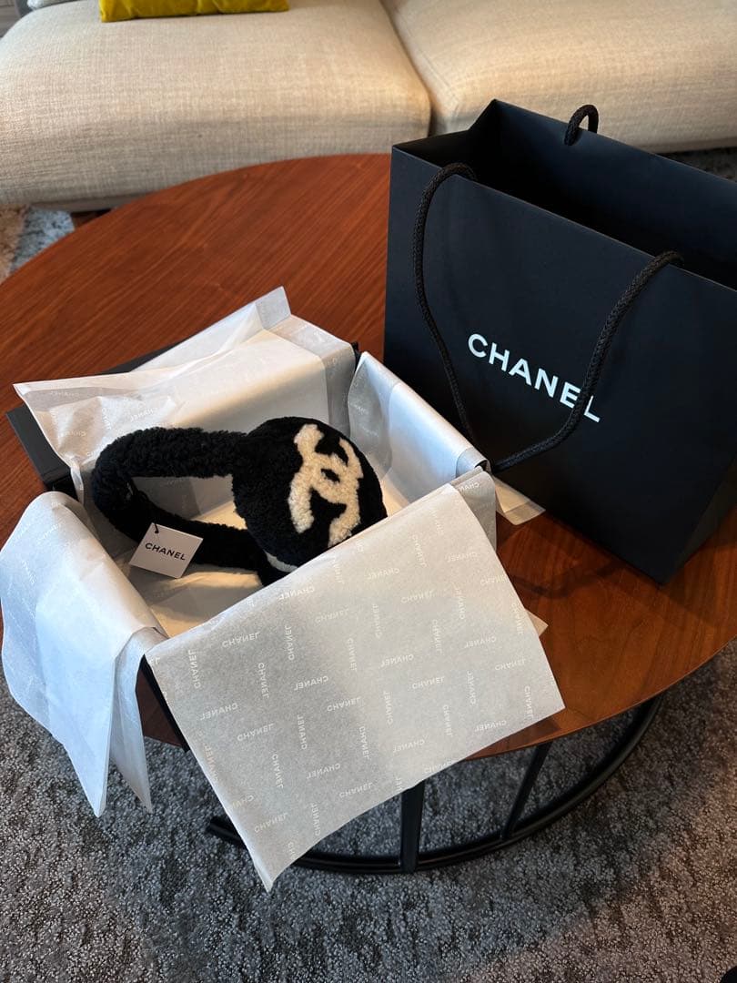 最終値下★【新品未使用/即完売品シャネルイヤーマフ】黒白25B 最新作