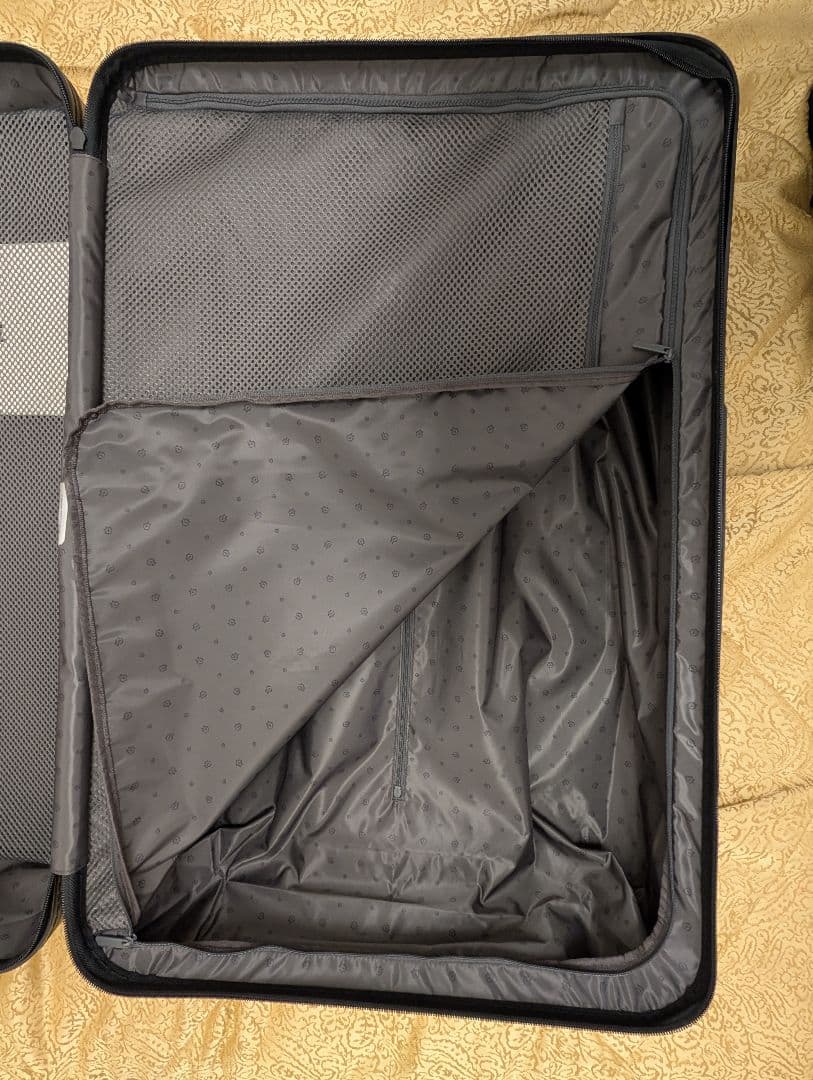 RIMOWA ESSENTIAL Check in L 　MATT BLACK