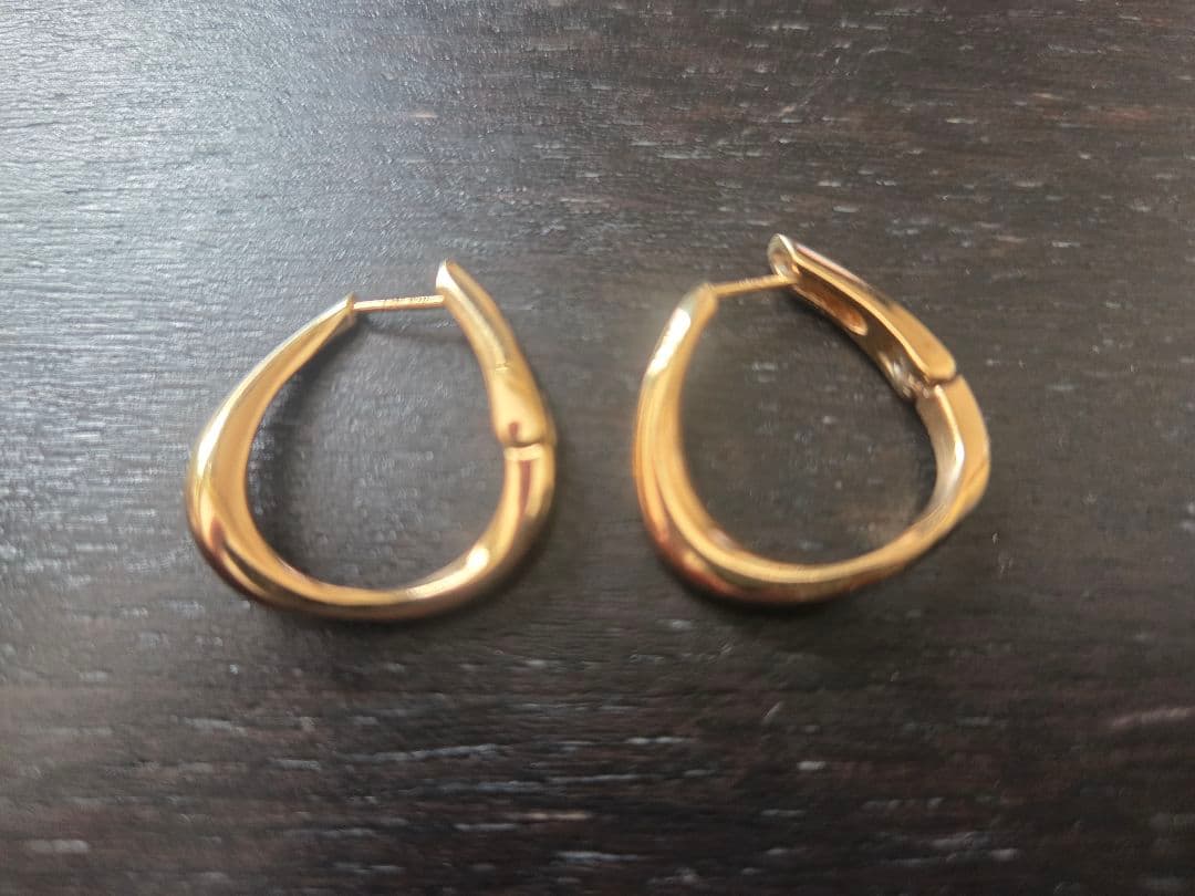 ete　ハグピアス　ゴールド系