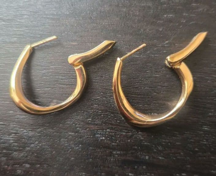 ete　ハグピアス　ゴールド系