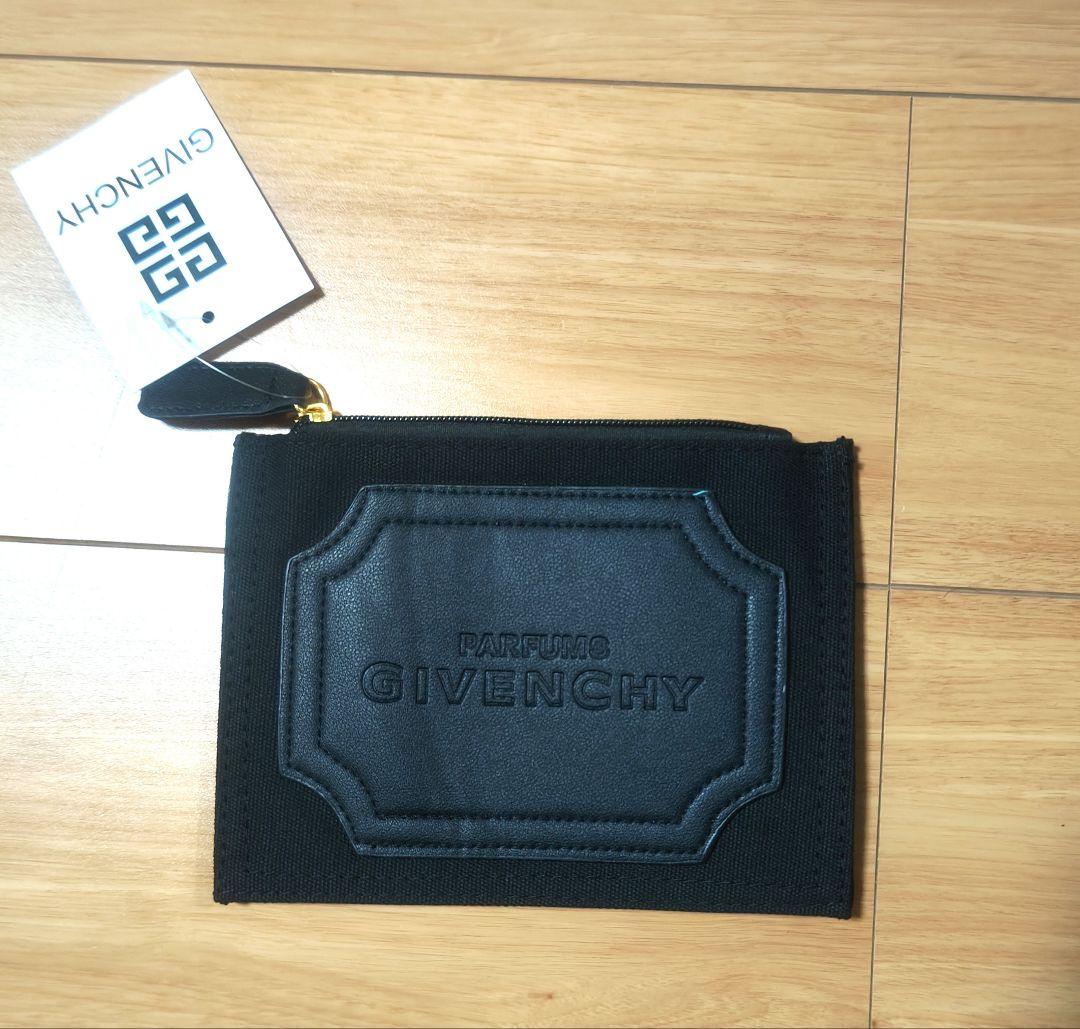 【未使用】Givenchy ジバンシー　黒　トートバッグ　ミニポーチ付き