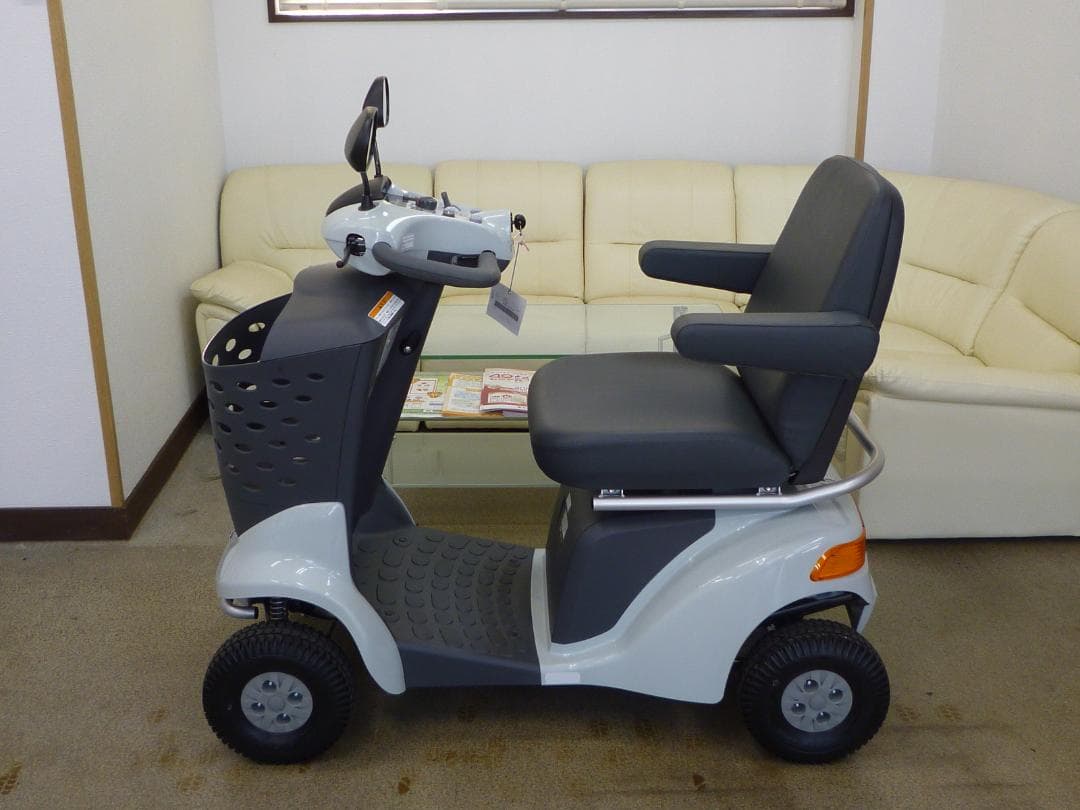 ほぼ全国送込♪美車高年式スズキ セニアカーET4DA 電動四輪シニアカー愛媛県