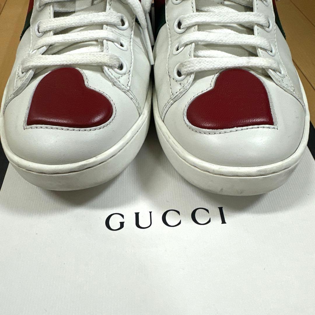 GUCCI エンブロイダリー スニーカー ハート レザー　美品