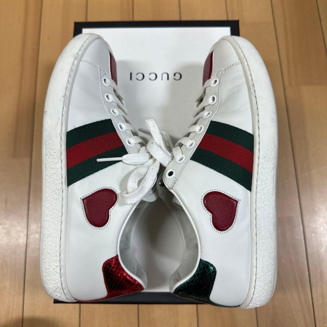 GUCCI エンブロイダリー スニーカー ハート レザー　美品