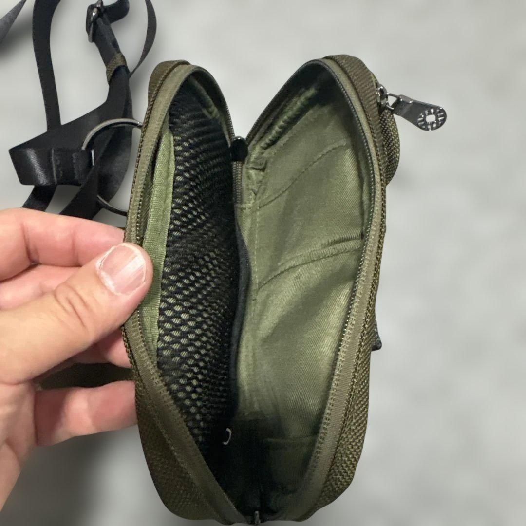 ムータ　ムータマリ　ショルダーバッグ　マルチポーチ　極美品　カーキ