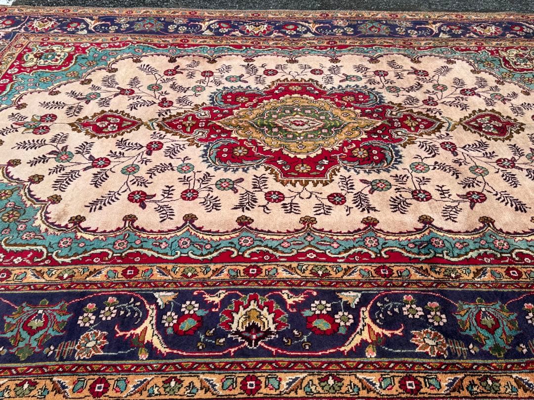 ペルシャ 手織り 絨毯 タブリーズ イラン