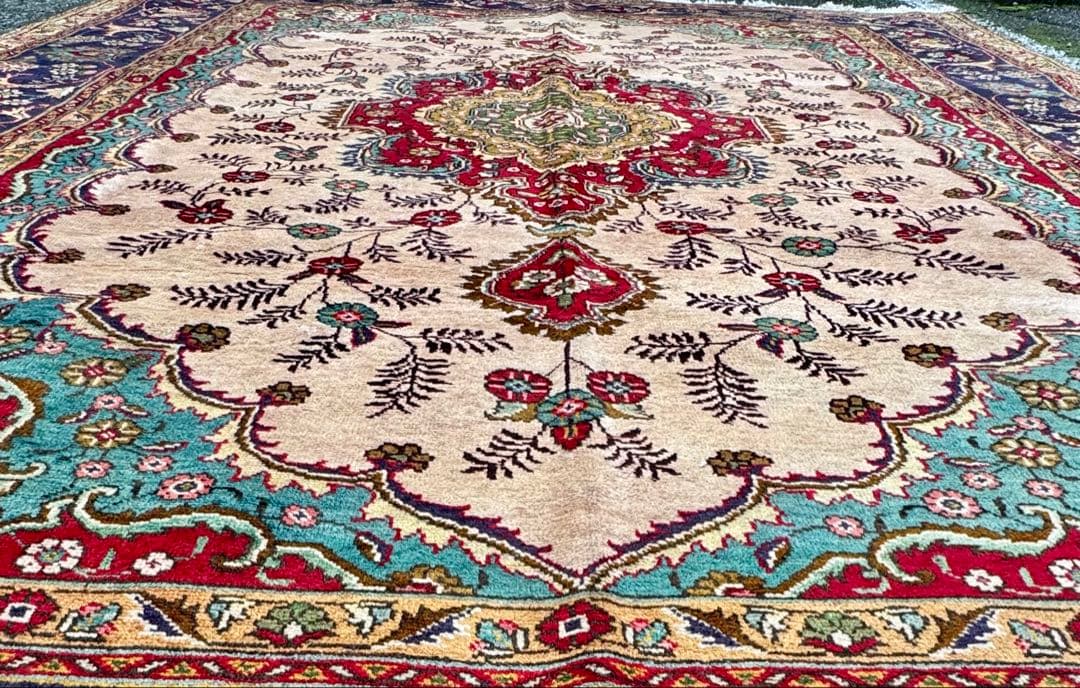 ペルシャ 手織り 絨毯 タブリーズ イラン