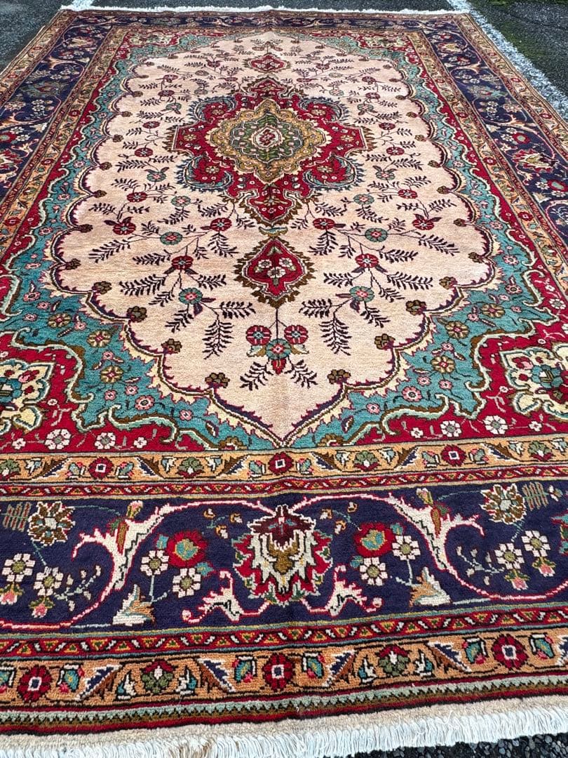 ペルシャ 手織り 絨毯 タブリーズ イラン