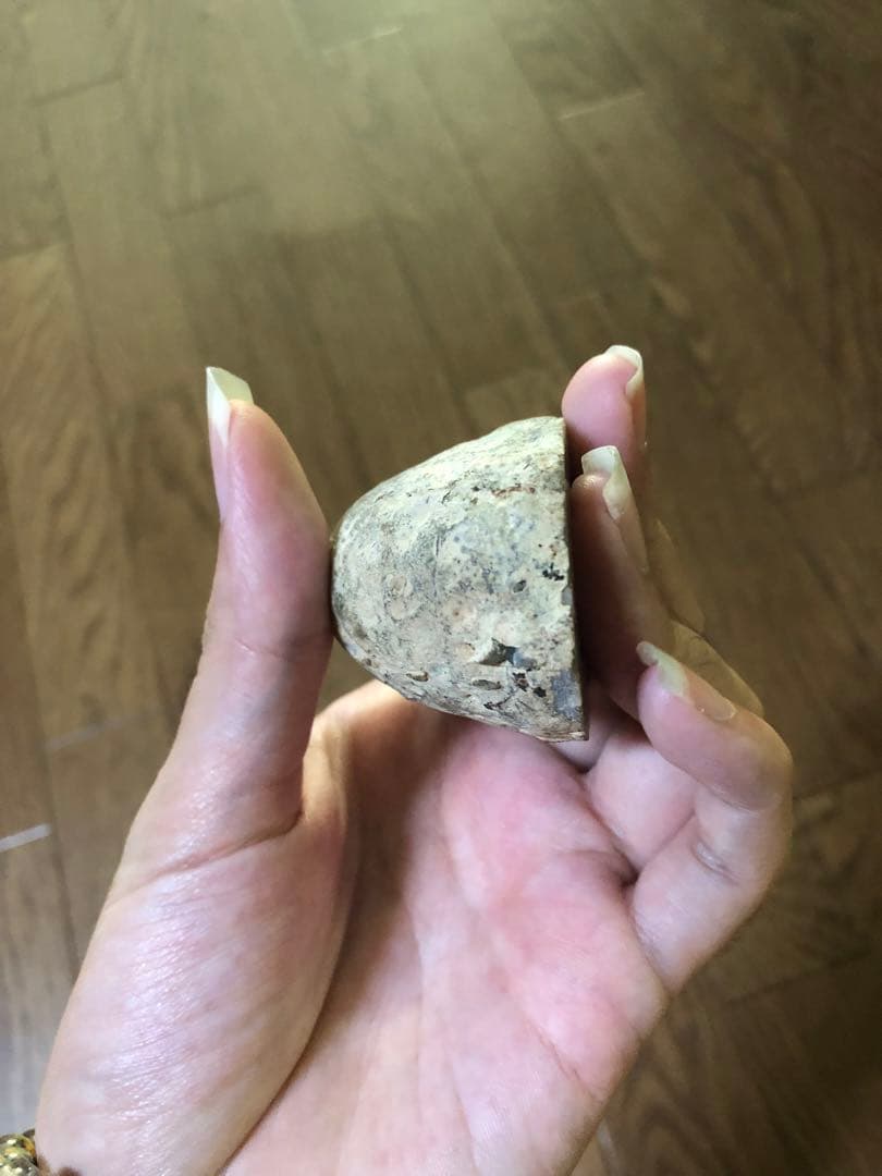 アメジスト　卵型　ジオード　ドーム　置物　原石　天然石　紫水晶【匿名配送】