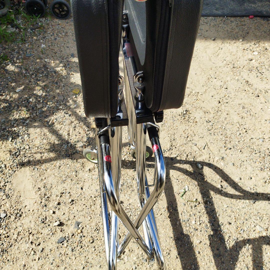 L字型ハンドルの歩行器