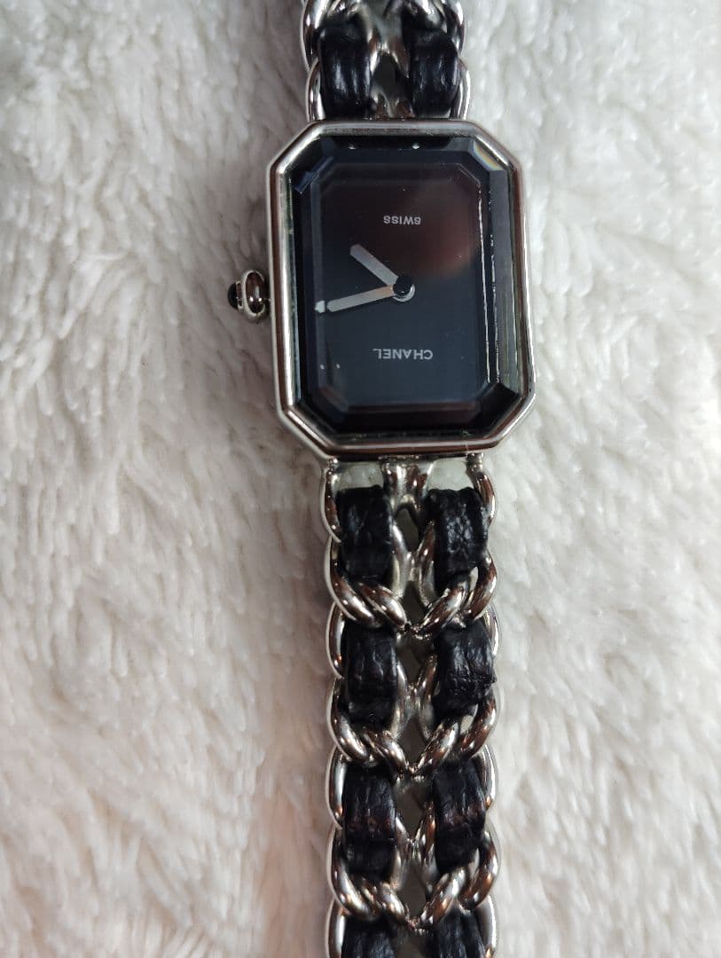 CHANEL 腕時計 ブラック シルバー（イミテーション）