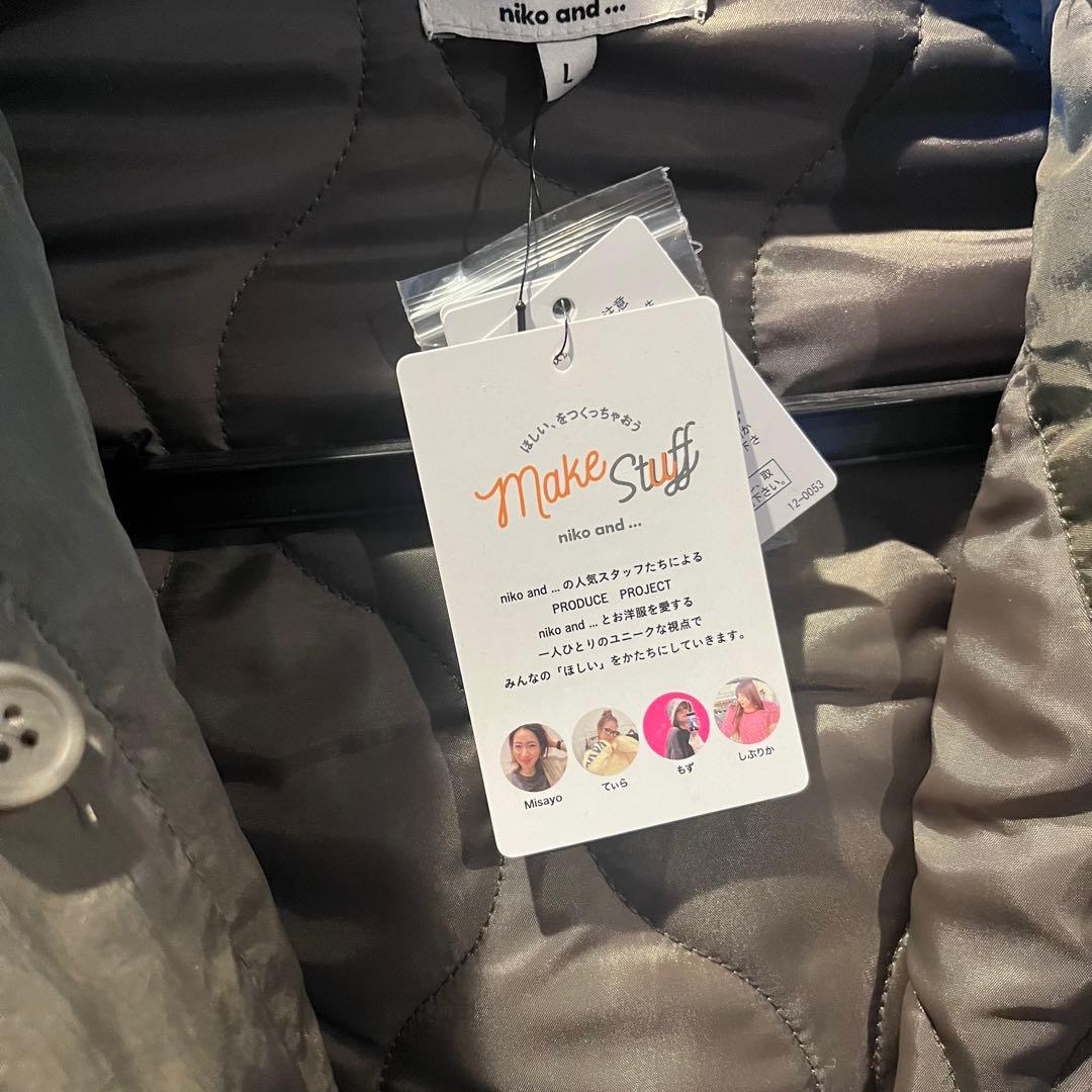 【新品】ニコアンド　メイクスタッフ2024 切り替えダッフルコート　カーキ　L