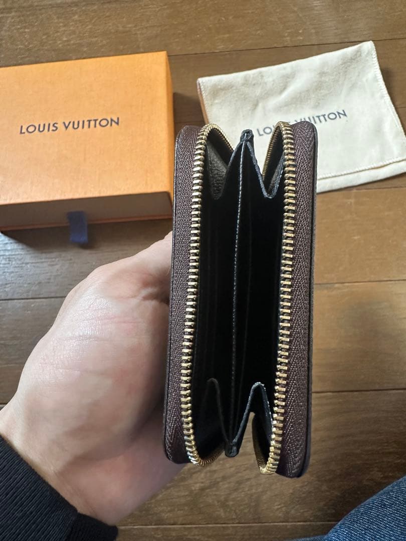 LOUIS VUITTON ジャイアントジッピー