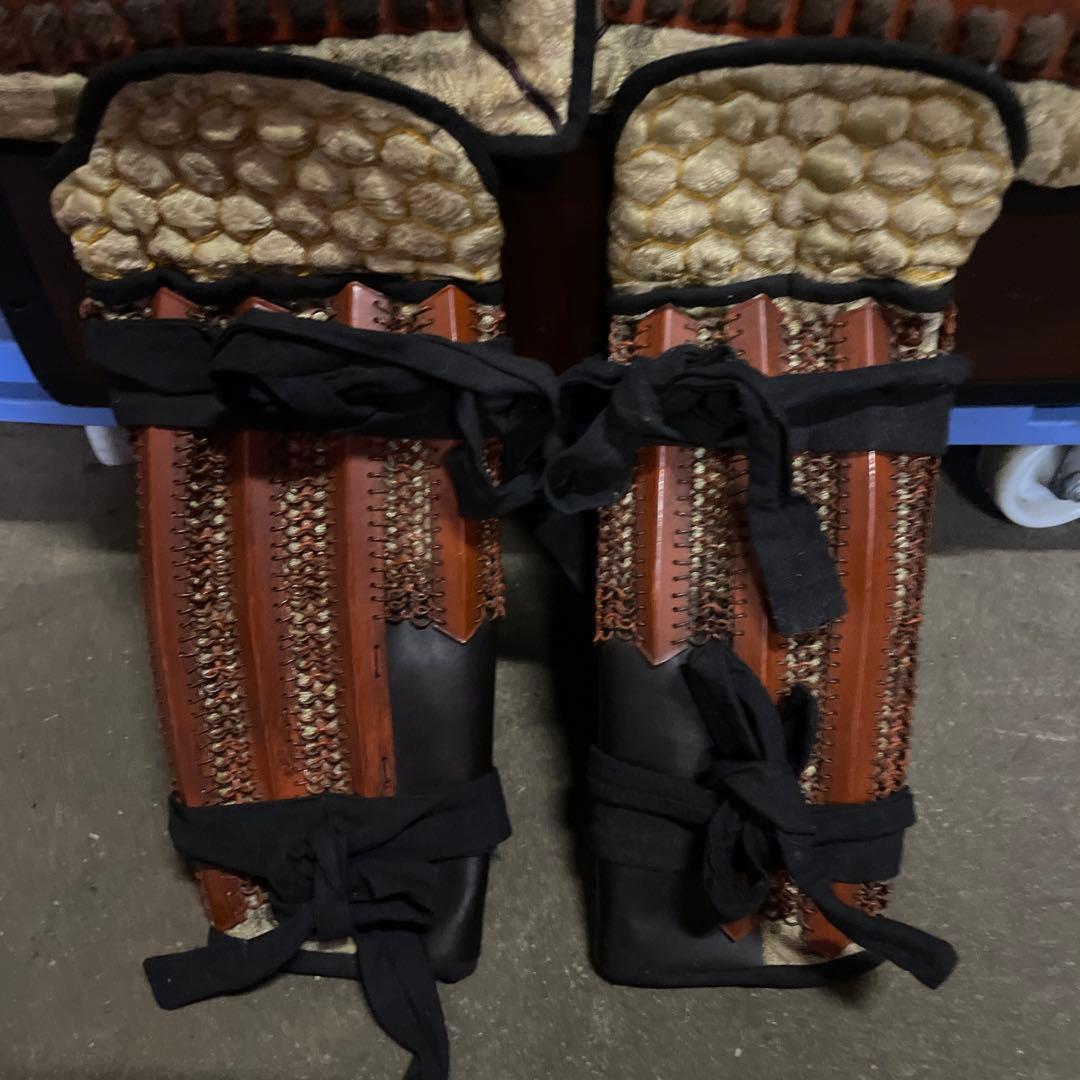 等身大赤備え鎧一式/赤塗龍文二枚胴独鈷文前立て兜/甲冑 鎧兜 着用可能 元箱付き