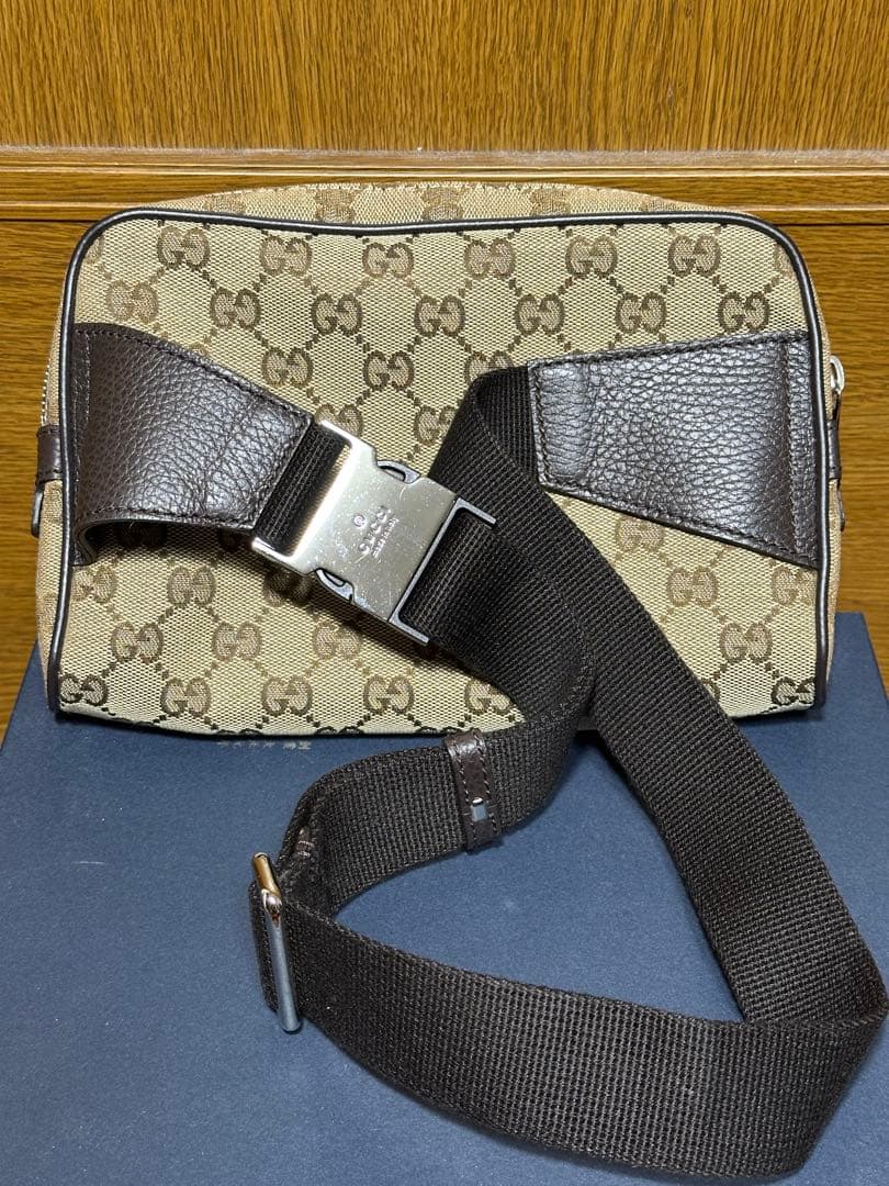 【新品未使用】GUCCI GGキャンバス ボディバッグ