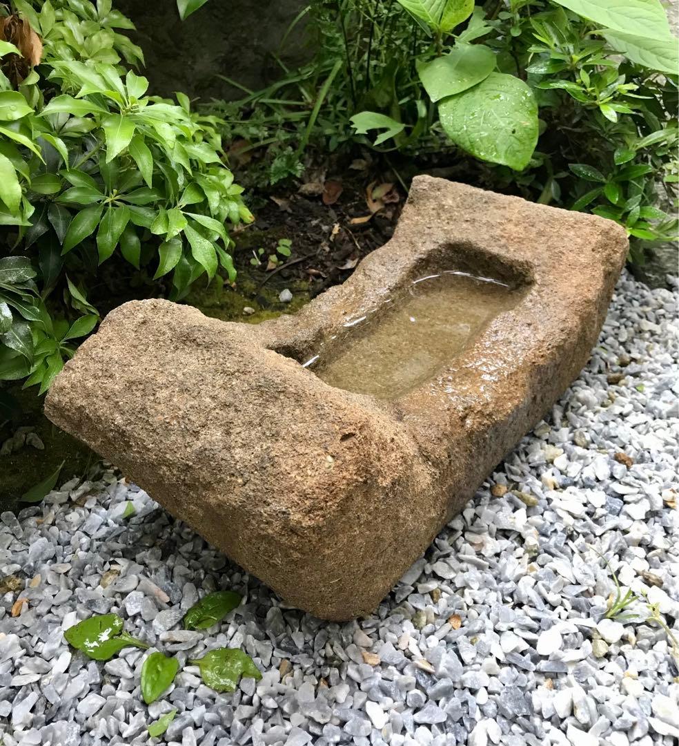 【天然自然石・石鉢・植え込み寄せ植え鉢・コケ鉢・小品盆栽鉢・蹲・水鉢】庭石置物