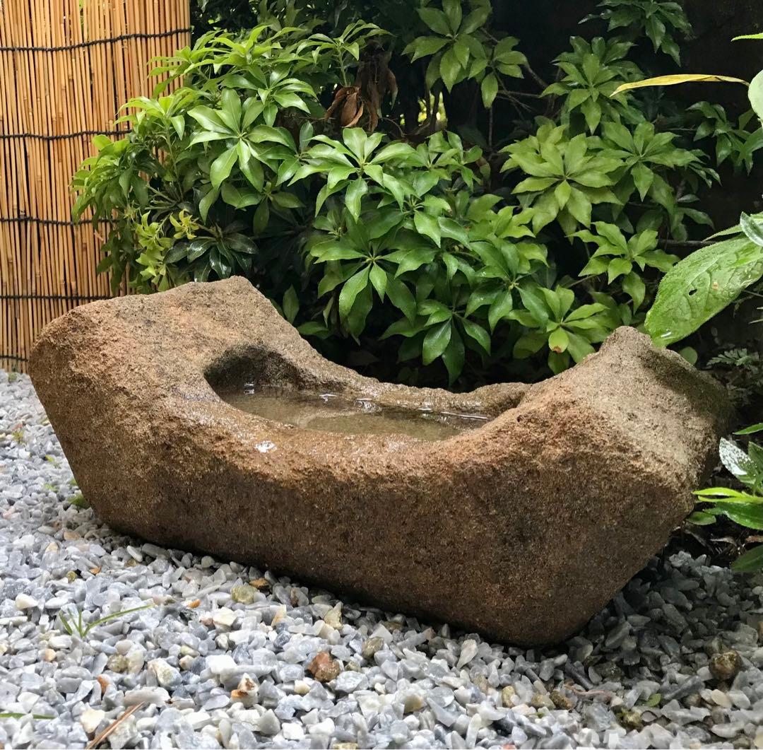 【天然自然石・石鉢・植え込み寄せ植え鉢・コケ鉢・小品盆栽鉢・蹲・水鉢】庭石置物