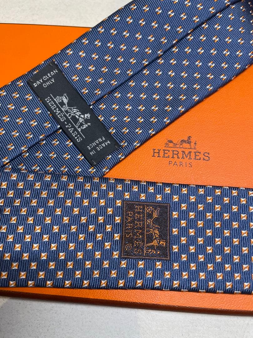 【新品未使用】HERMES ネイビー H総柄ネクタイ シルク100% 成人式向け