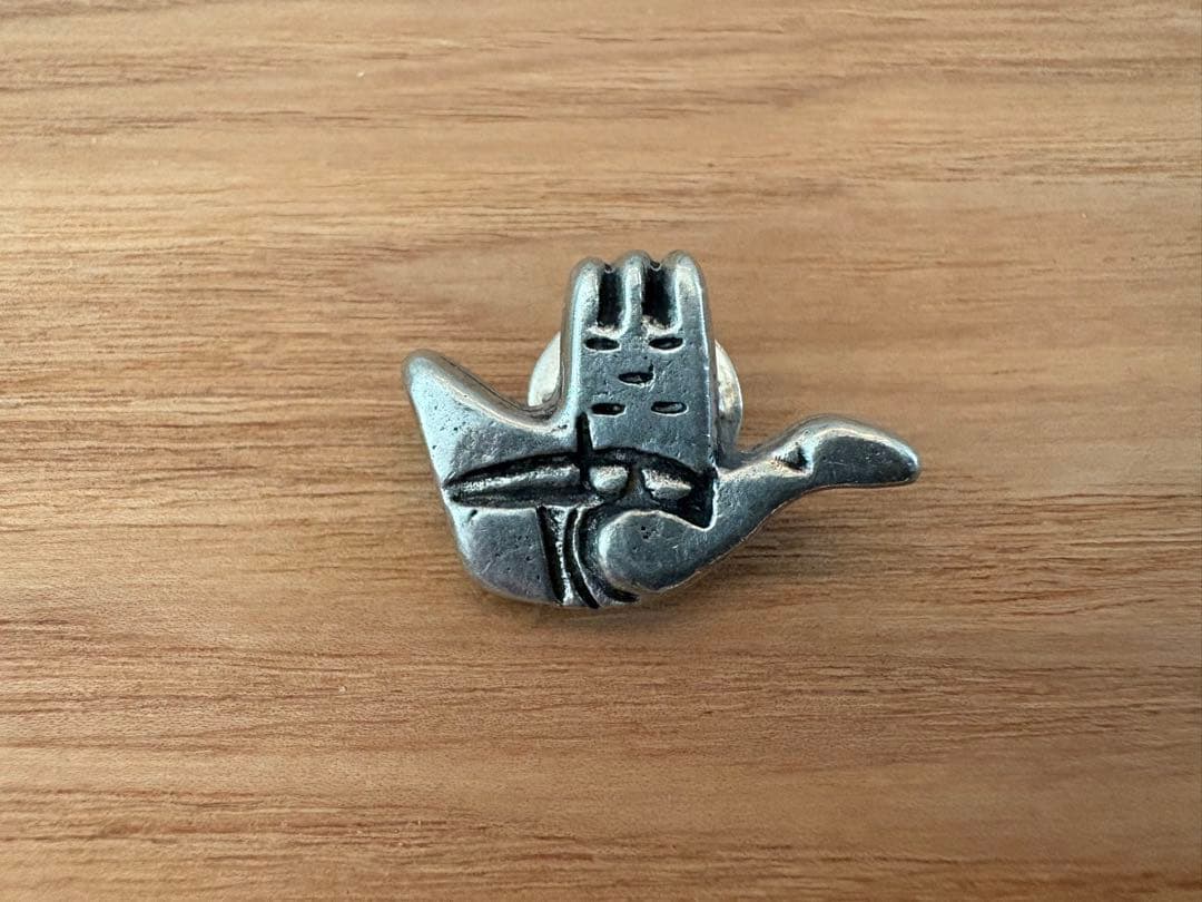 【curl】Le Corbusier コルビュジエ　ピンバッジ